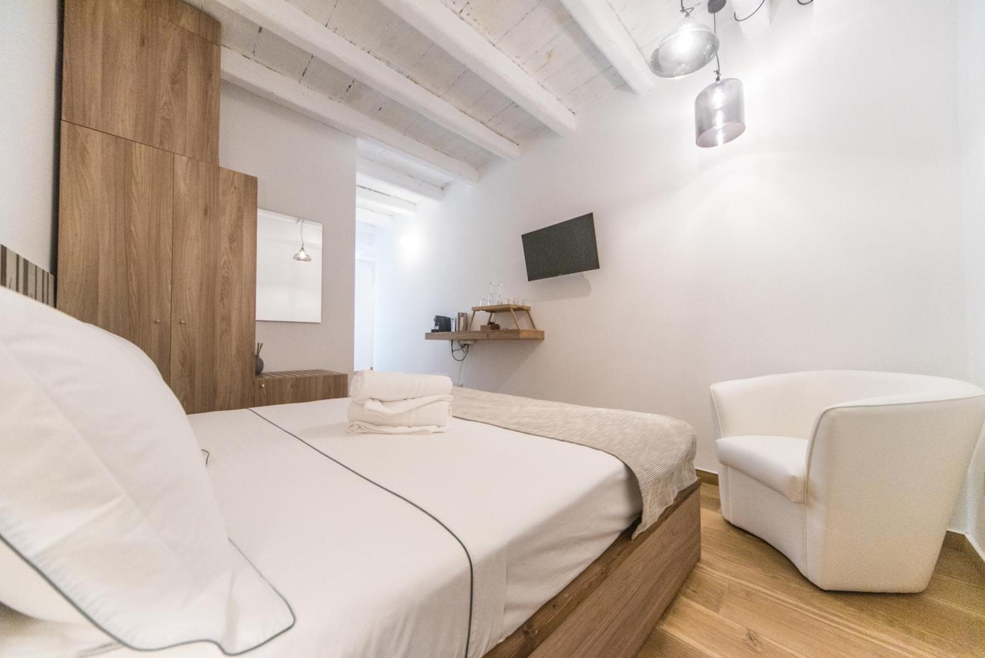 Suite Santa Chiara Trani Esterno foto