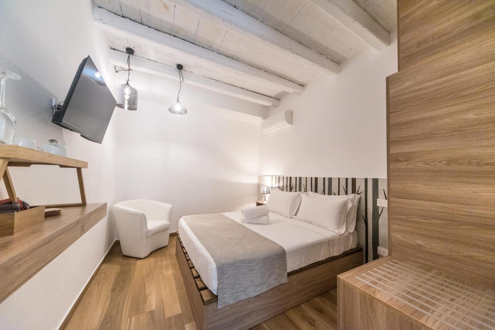 Suite Santa Chiara Trani Esterno foto